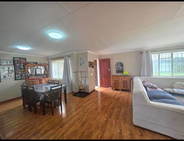 3 BEDROOM HOUSE FOR SALE IN VAN DYK PARK